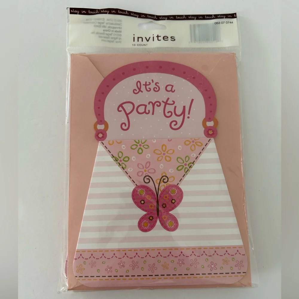 🦋 5/$25 - (2010) “It’s A Party” Purse Shaped Invitation Cards by Carlton Cards